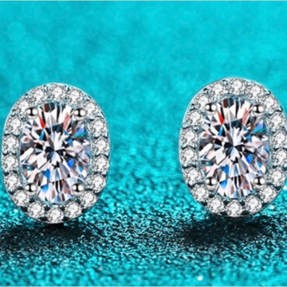 Certified 1CT Moissanite earrings